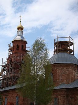 В селе Оточево состоялось Освящение креста и колоколов для звонницы храма