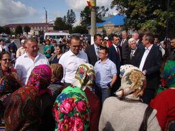 Исполняющий обязоности главы Чувашской Республики встретился с прихожанами храма